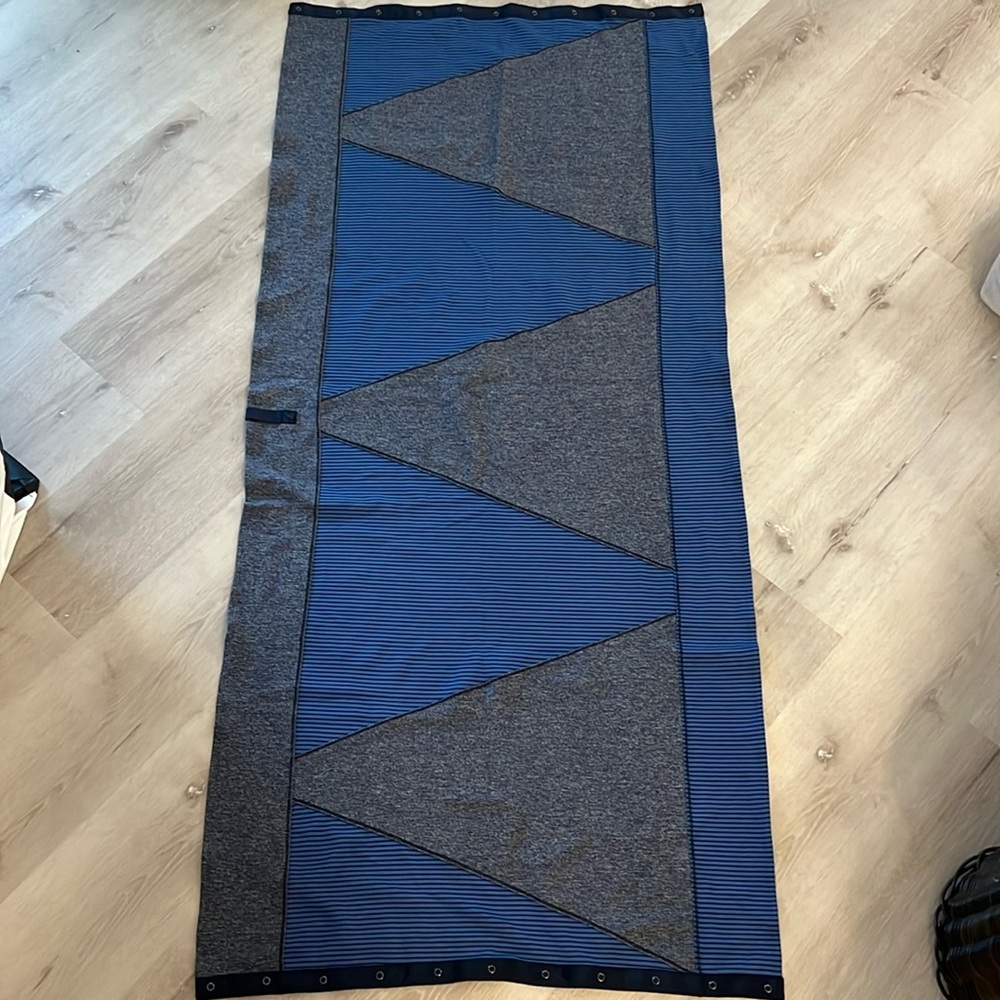 Lululemon Vinyasa Scarf with Snap Buttons